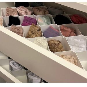 NEW honeycomb drawer divider 18.38” L x 14.57” W x 2.76” H